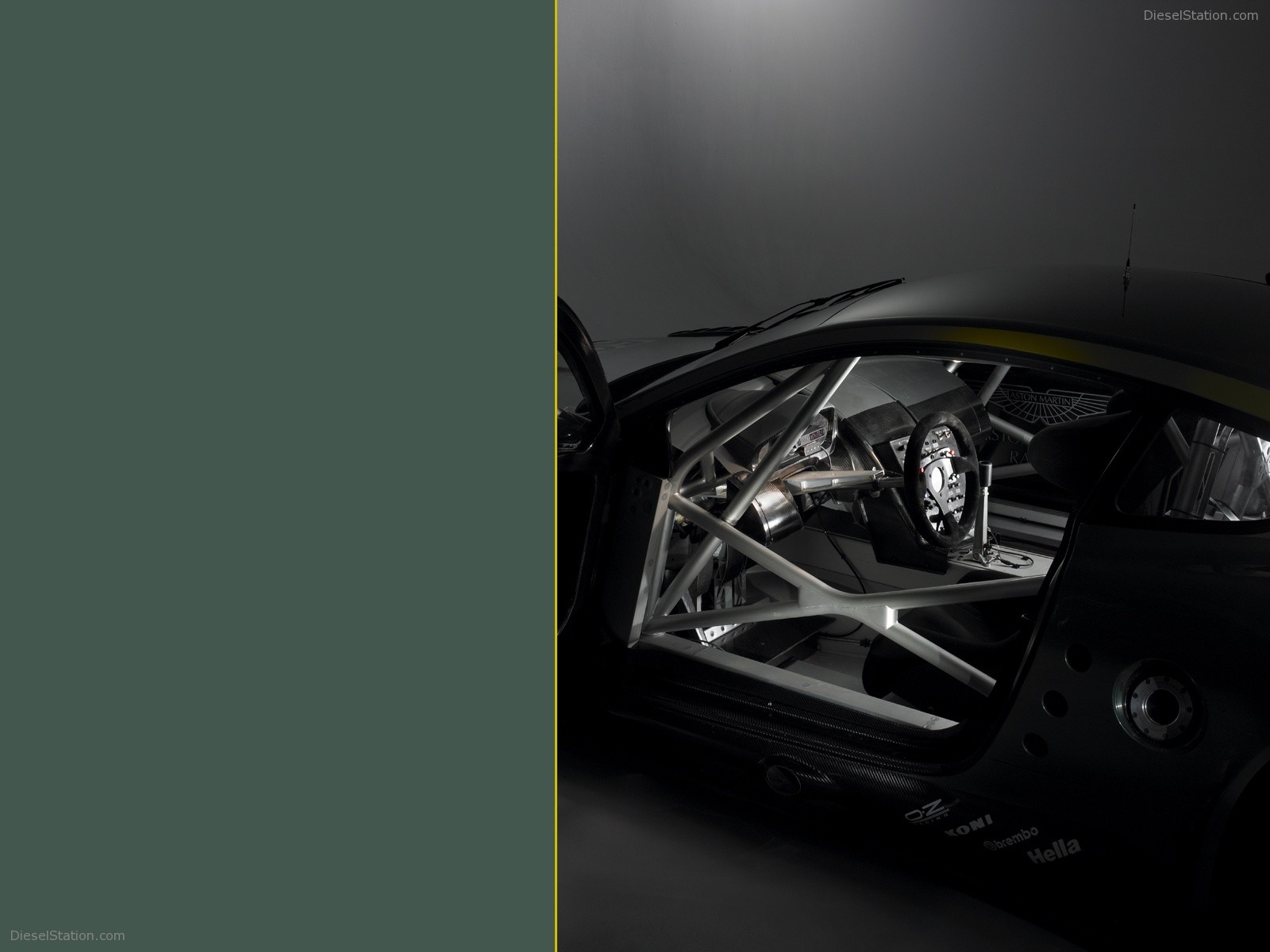 Aston Martin DBR9
